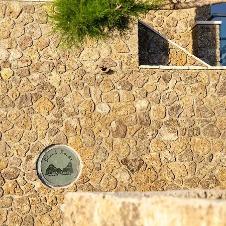 Black Rocks Family, Luxury Seafront Maisonette Prázdninový dům Agios Gordios (Corfu)