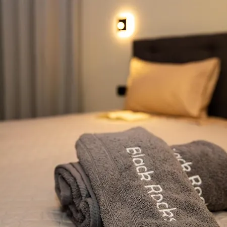 Black Rocks Family, Luxury Seafront Maisonette Agios Gordios (Corfu)