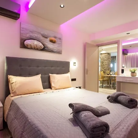 Casa de Férias Black Rocks Family, Luxury Seafront Maisonette Agios Gordios (Corfu)