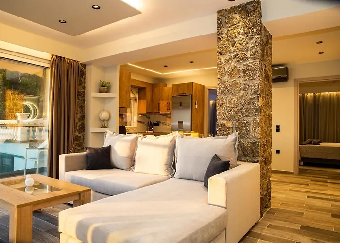 Black Rocks Family, Luxury Seafront Maisonette Agios Gordios (Corfu)