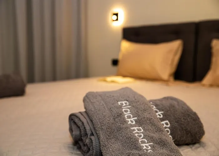 Black Rocks Family, Luxury Seafront Maisonette Άγιος Γόρδιος