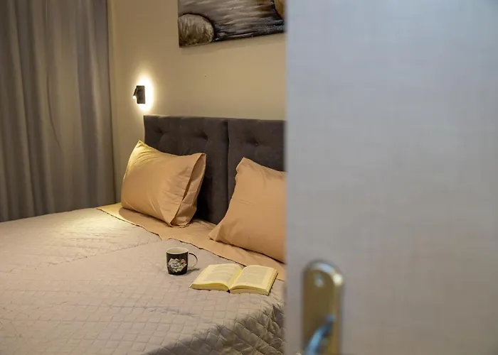 Black Rocks Family, Luxury Seafront Maisonette Case de vacanță *