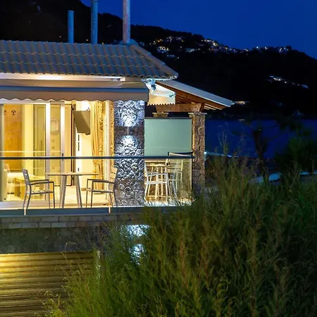 Сasa de vacaciones Black Rocks Family, Luxury Seafront Maisonette Agios Gordios (Corfu)
