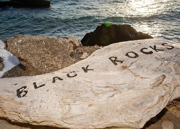 Black Rocks Family, Luxury Seafront Maisonette * Agios Gordios (Corfu)